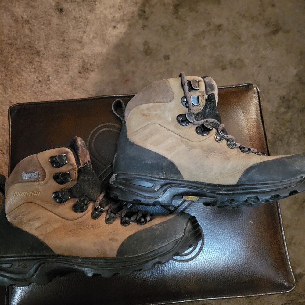 Gore tex Montrail hiking boots